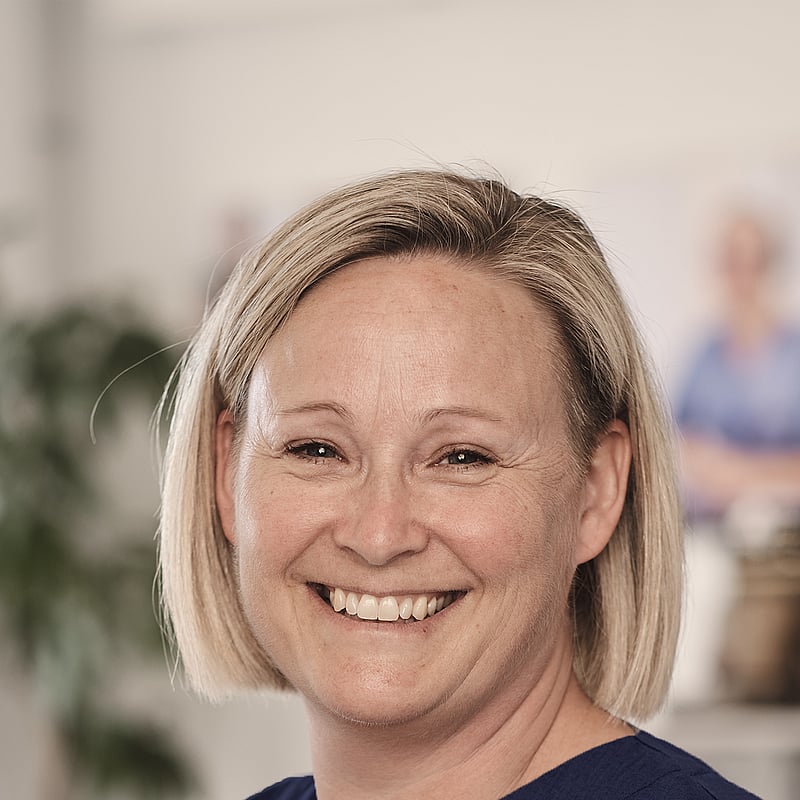 Foto af Mia, Fagveterinærsygeplejerske I Tandbehandling Og Ledelse
