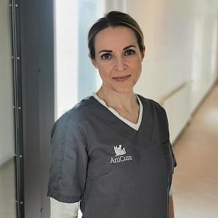 Foto af Louise, Autoriseret Veterinærsygeplejerske